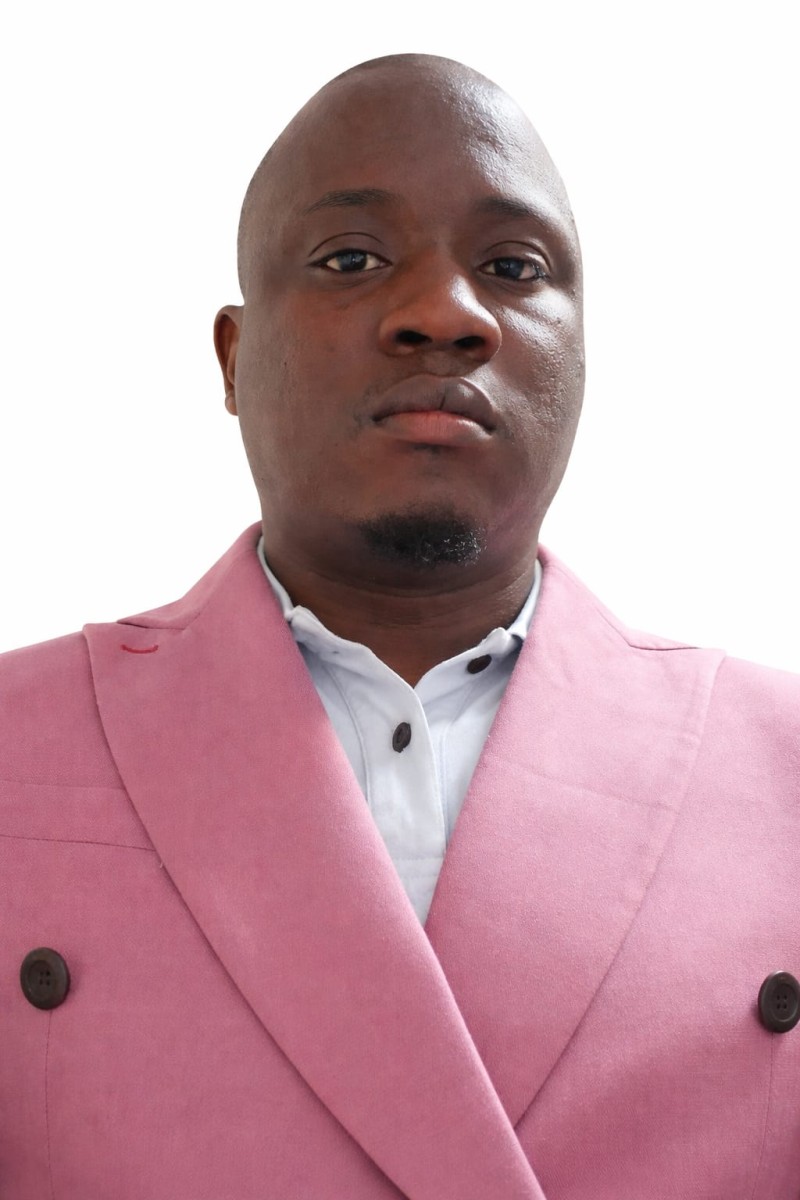 EUCLIDES NENGA MANUEL SACOMBOIO